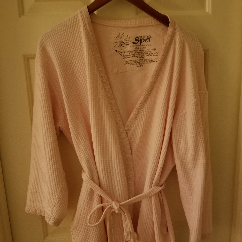 Light Pink  Soma  cotton spa robe . Size 2/3 (lg)
